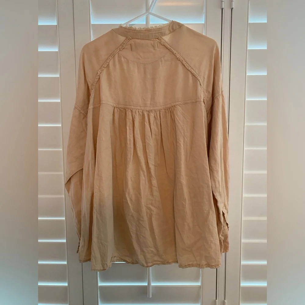 Free People We The Free Beige Button-Up Top - Picture 3 of 3